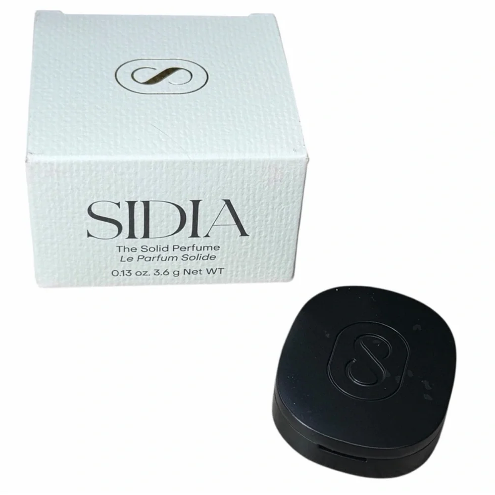 Sleek Black Compact Makeup